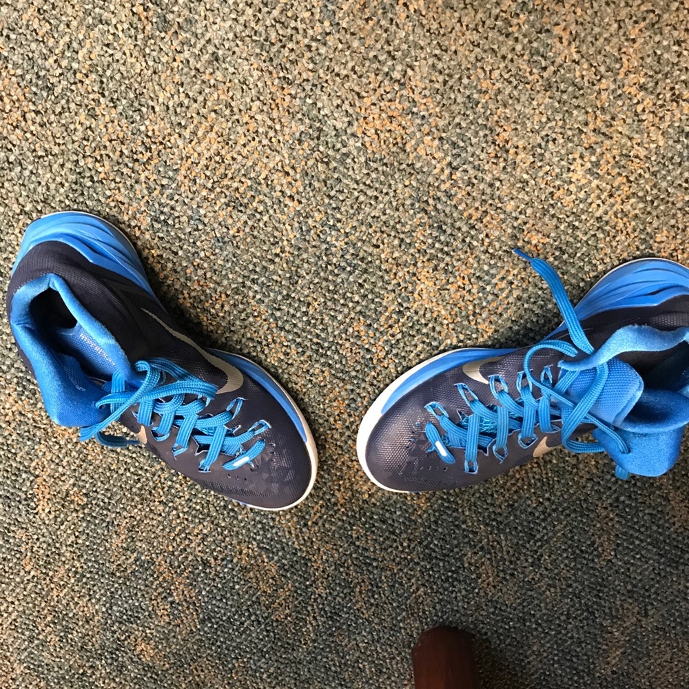 Ladies Basketball shoes